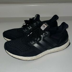 Adidas UltraBoost 1.0